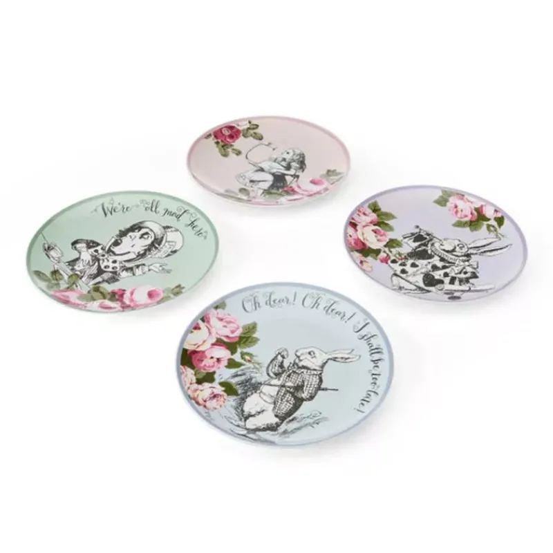 Assiettes À Desserts-Kitchen Craft ALICE IN WONDERLAND  Assiette à dessert en porcelaine D21cm KitchenCraft Les 4 dans un coffret cadeau