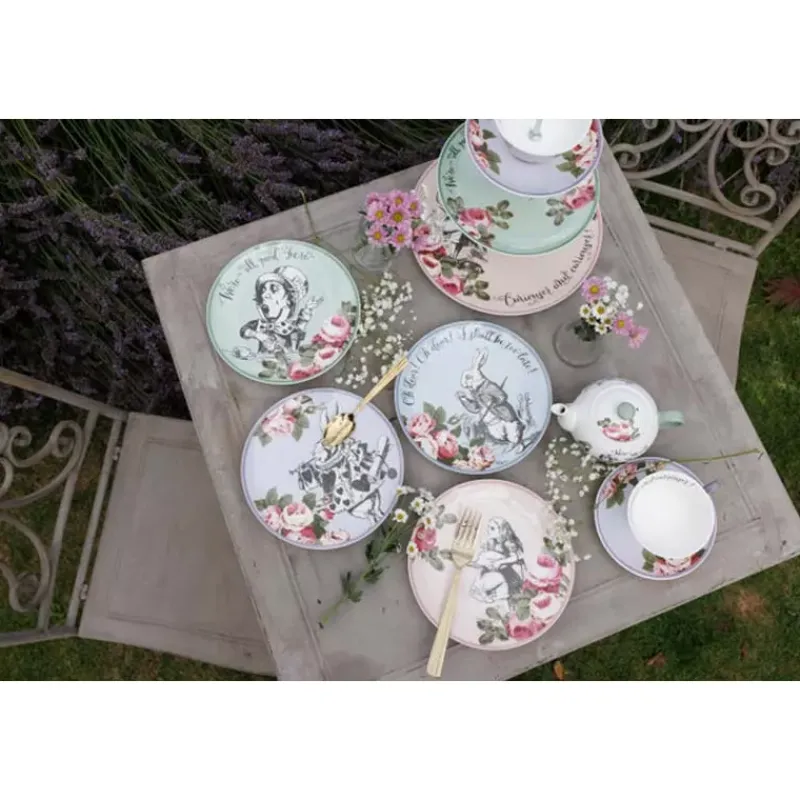Assiettes À Desserts-Kitchen Craft ALICE IN WONDERLAND  Assiette à dessert en porcelaine D21cm KitchenCraft Les 4 dans un coffret cadeau
